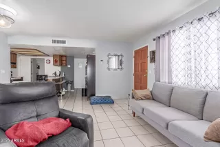 Photo #1: 6885194 Listing