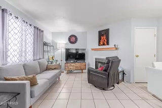 Photo #3: 6885194 Listing