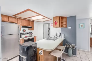 Photo #6: 6885194 Listing