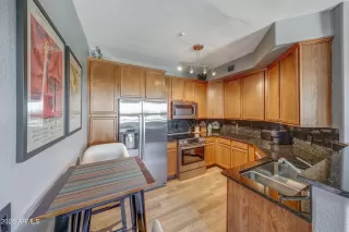 Photo #2: 6885362 Listing