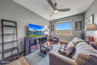 Photo #4: 6885362 Listing