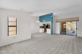 Photo #5: 6885386 Listing 