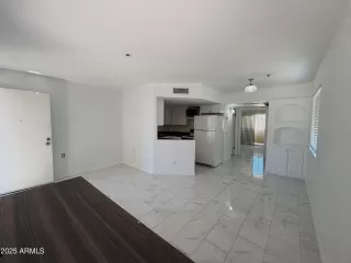 Photo #1: 6885529 Listing 