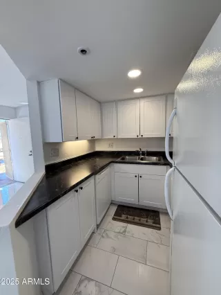 Photo #3: 6885529 Listing 