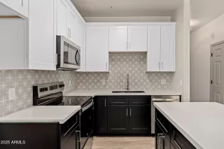 Photo #4: 6885577 Listing 