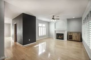 Photo #2: 6885580 Listing 