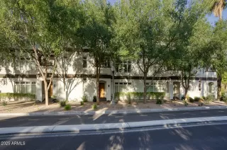 Photo #6: 6885580 Listing 