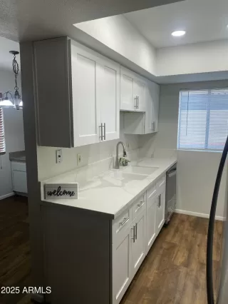 Photo #3: 6885626 Listing 