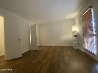 Photo #6: 6885626 Listing 