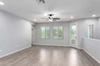 Photo #2: 6885627 Listing 