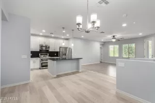 Photo #6: 6885627 Listing 