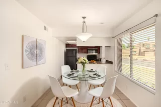 Photo #3: 6885724 Listing