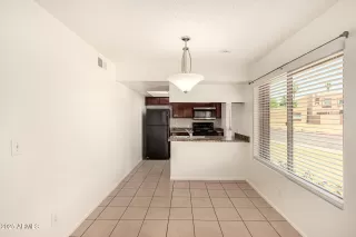 Photo #4: 6885724 Listing