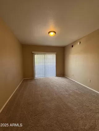 Photo #1: 6885789 Listing