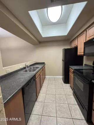 Photo #4: 6885789 Listing