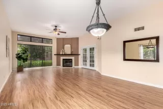 Photo #4: 6885881 Listing 