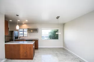 Photo #4: 6885916 Listing 