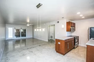 Photo #6: 6885916 Listing 