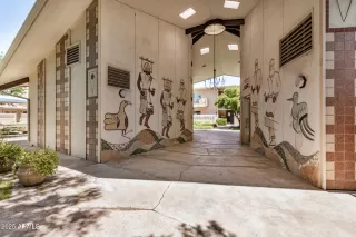 More Details about MLS # 6885954 : 500 W CLARENDON AVENUE#B11