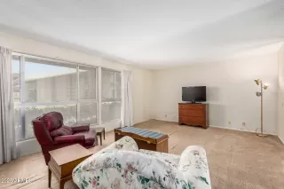 Photo #2: 6885954 Listing