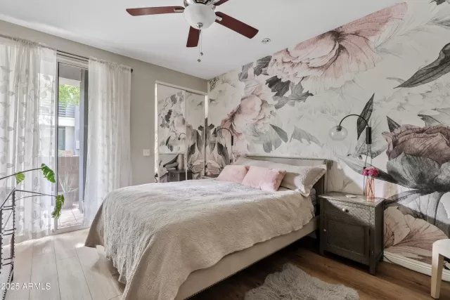 MLS: 6885955 Condo For Sale