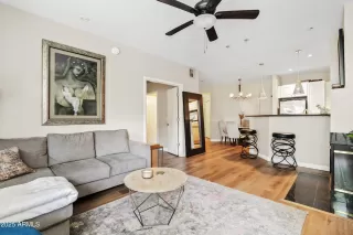 Photo #6: 6885955 Listing 