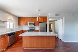 Photo #3: 6886002 Listing 