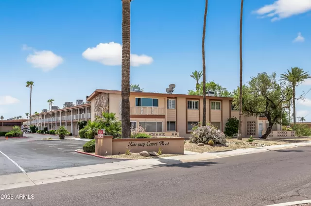 MLS: 6886083 Condo For Sale