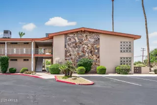 Photo #1: 6886083 Listing