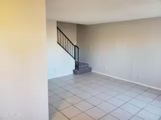 Photo #2: 6886153 Listing 