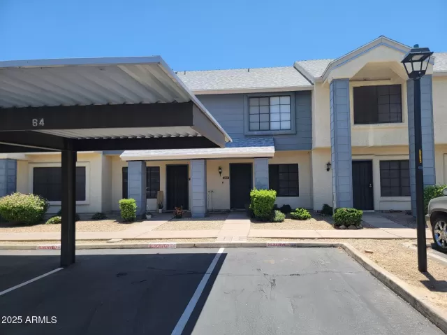 MLS: 6886210 Condo For Sale