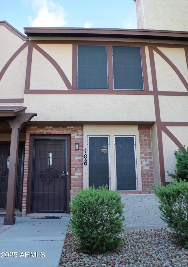 MLS: 6886293 Condo For Sale