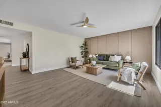 Photo #4: 6886301 Listing 