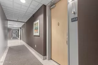 Photo #1: 6886344 Listing