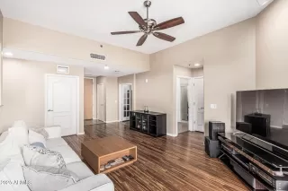 Photo #5: 6886344 Listing