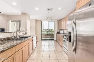 Photo #6: 6886344 Listing