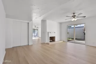 Photo #3: 6886346 Listing