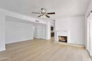 Photo #5: 6886346 Listing