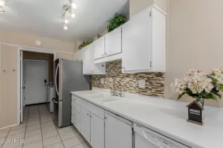 Photo #4: 6886360 Listing 