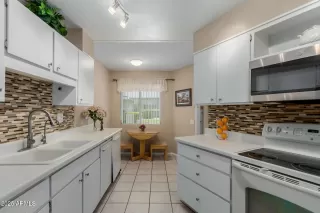 Photo #5: 6886360 Listing 