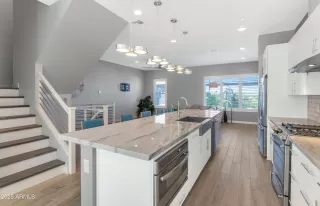 Photo #1: 6886424 Listing 