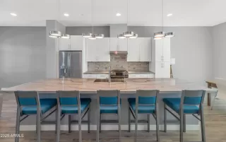 Photo #3: 6886424 Listing 