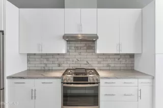 Photo #5: 6886424 Listing 