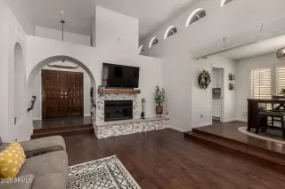 Photo #1: 6886434 Listing 