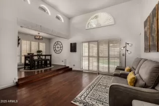 Photo #5: 6886434 Listing 