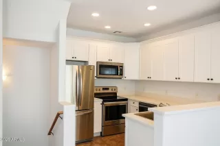 Photo #1: 6886491 Listing