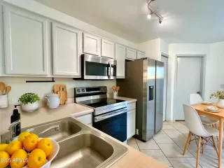 Photo #2: 6886647 Listing 