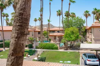 Photo #6: 6886838 Listing 