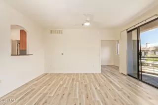 Photo #6: 6886882 Listing 