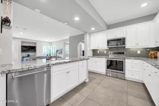 Photo #5: 6886894 Listing 